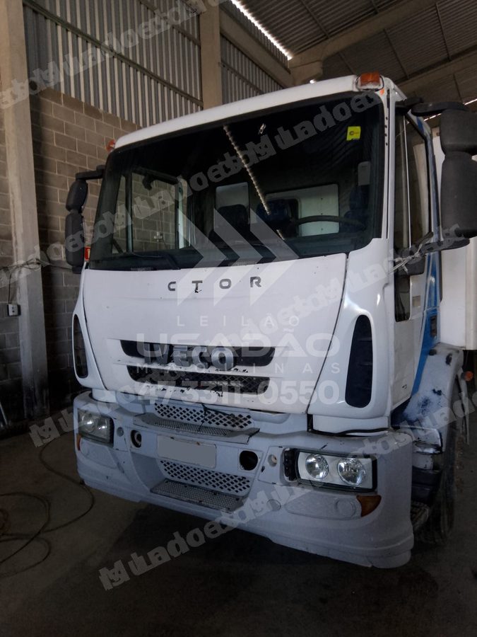 Iveco 170E 2012 em leilão em Castro/PR - Lote 1