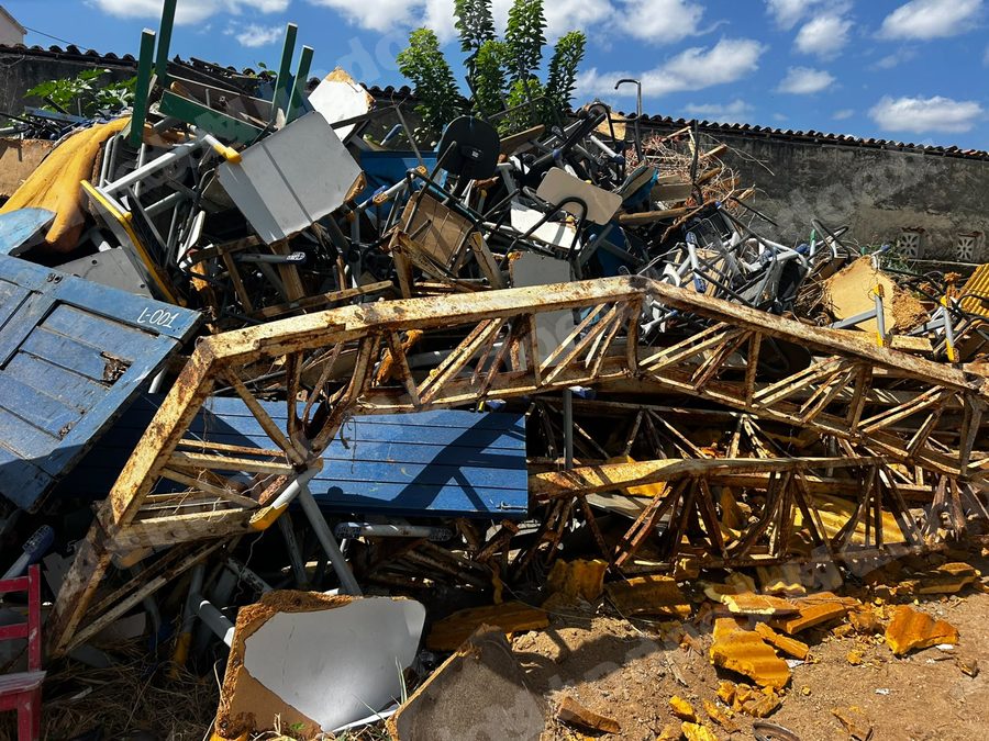 Sucata em leilão em Brasil - Lote 24