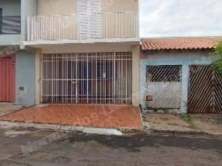 Casa de 101 m2 em leilão em Assis/SP