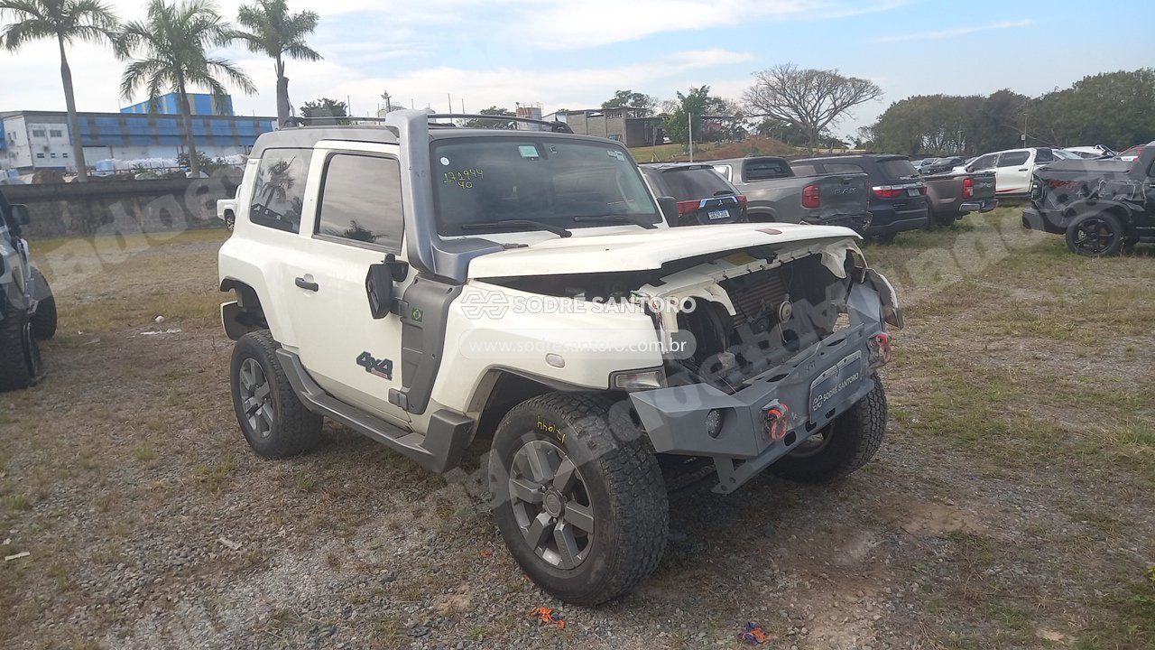 Troller T4 Xlt 3.2 2015 em leilao em Monte Mor/SP