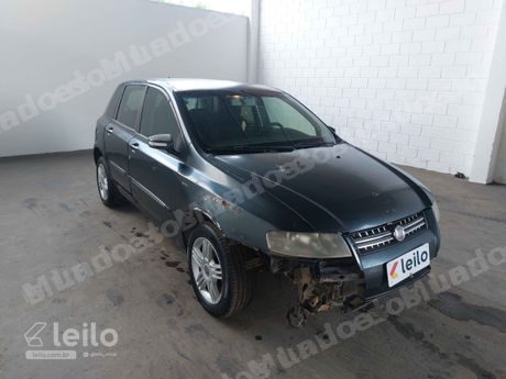 Fiat Stilo em leilão em São Carlos/SP