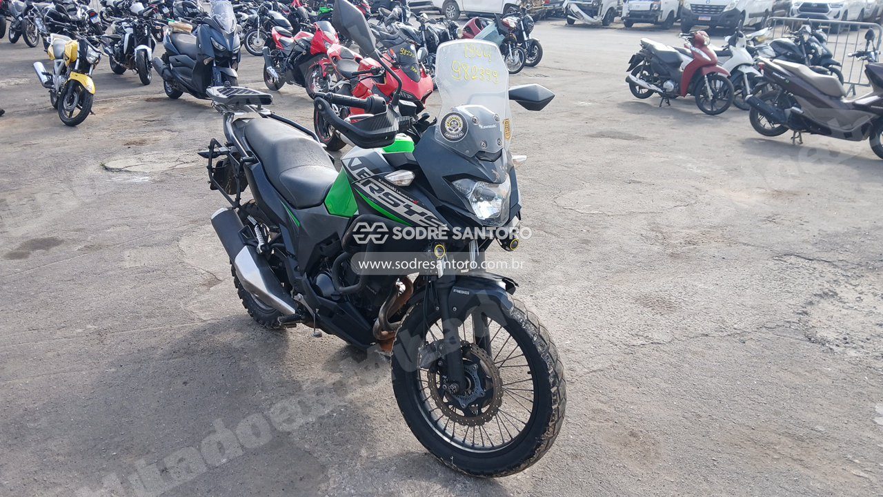Kawasaki Versys-X 300 A 2022 em leilao em Brasil