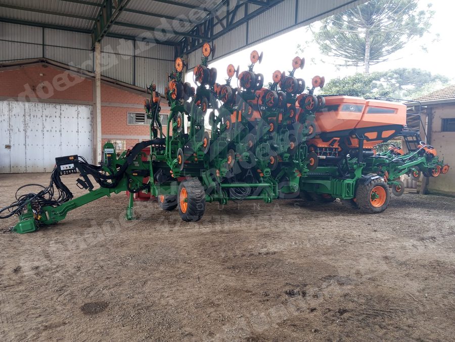 Máquina agrícola 2023 em leilão em Agrolândia/SC