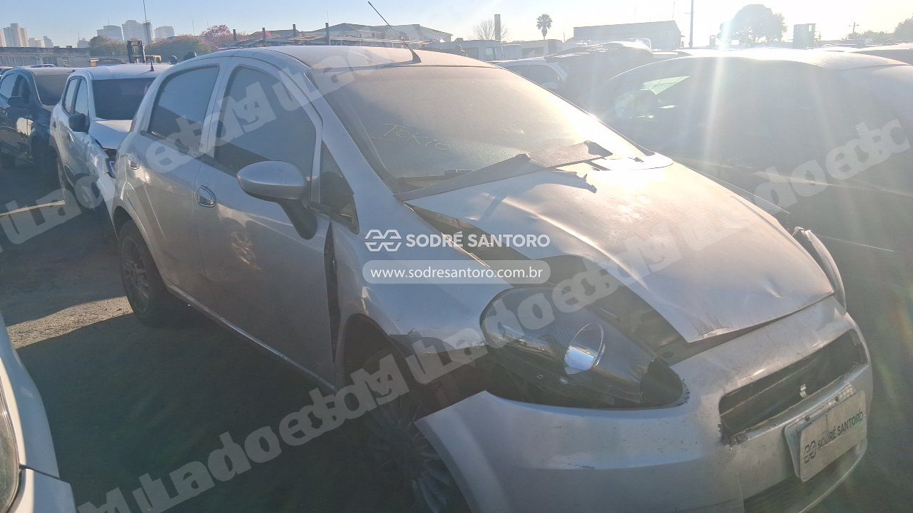 Fiat em leilao em Brasil
