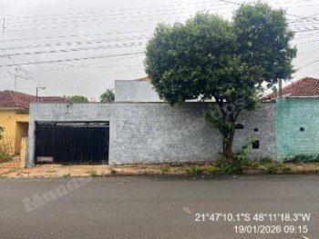 Imovel de 221 m2 em leilao em Araraquara/SP