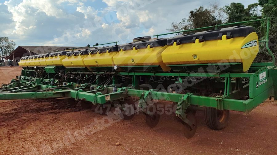 Máquina agrícola 2017 em leilão em Carlinda/MT