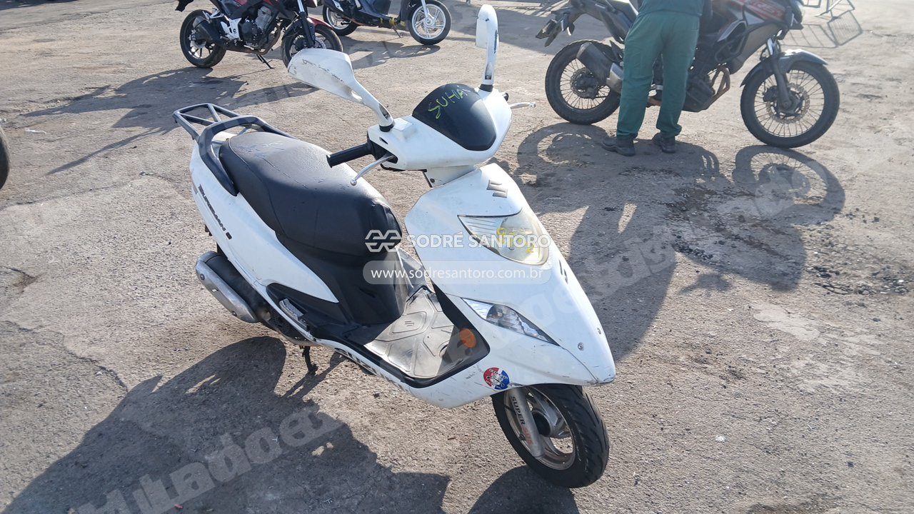 Suzuki Burgman I 2015 em leilao em Brasil