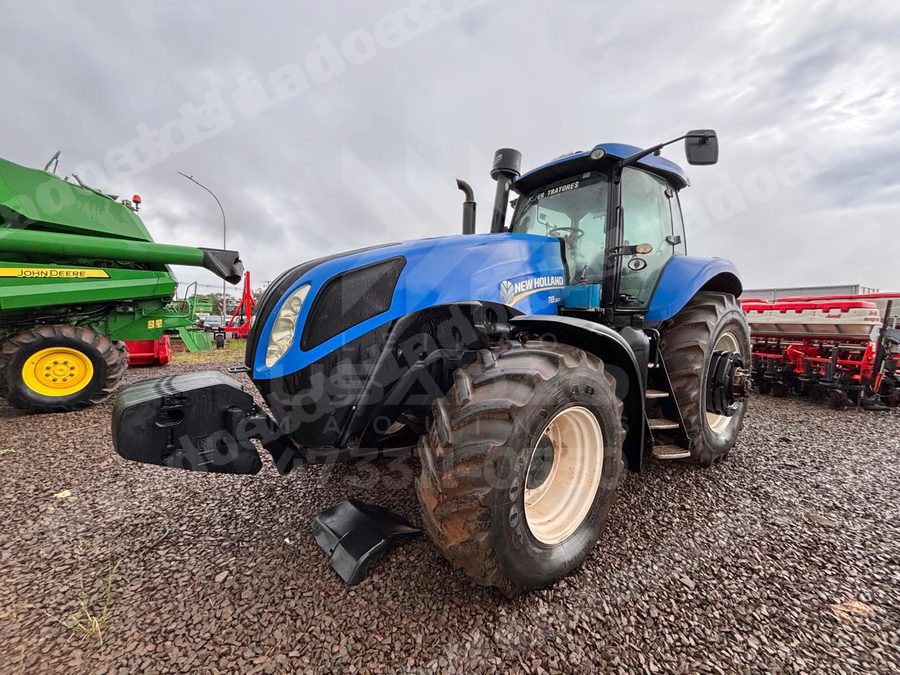Máquina agrícola 2016 em leilão em Alegrete/RS