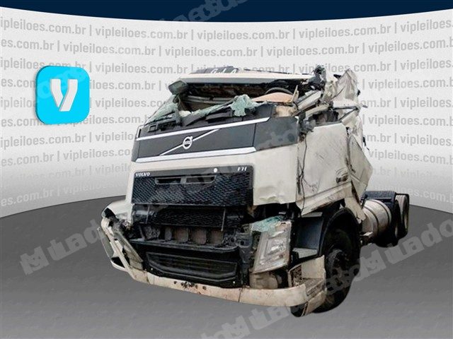 Volvo em leilao em Brasil