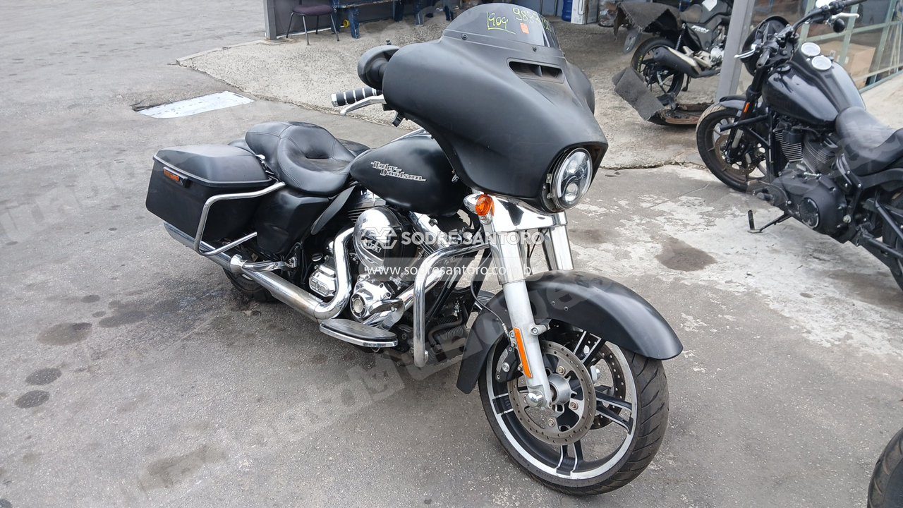 Harley Davidson Flhx 2014 em leilao em Brasil