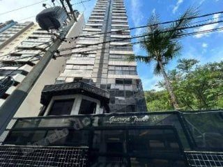 Apartamento de 286 m2 em leilão em Guarujá/SP