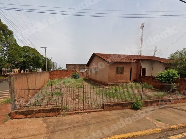 Casa de 320 m2 em leilão em Pardo/SP