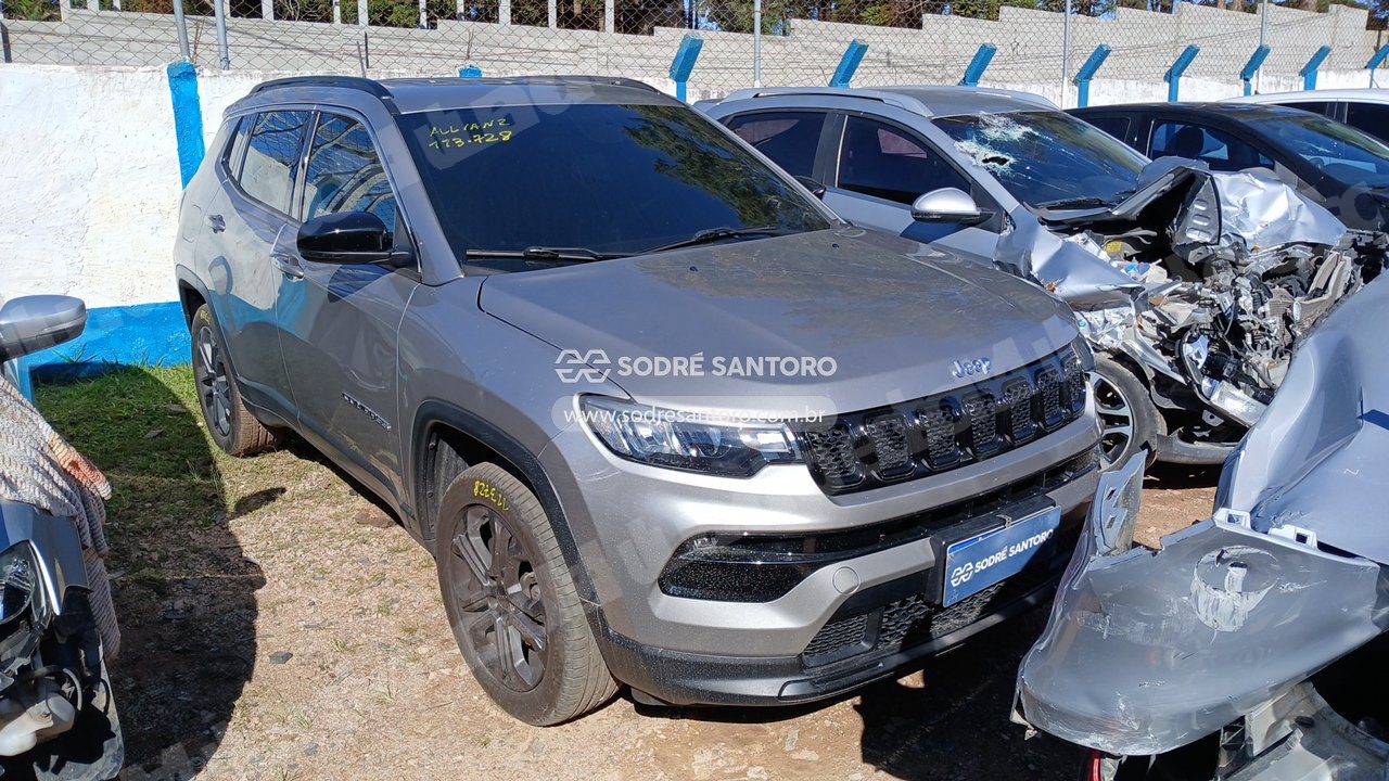 Jeep em leilao em São José dos Pinhais/PR