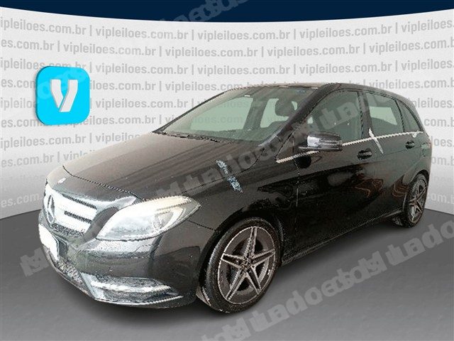 Mercedes 2014 em leilão em Camaçari/BA