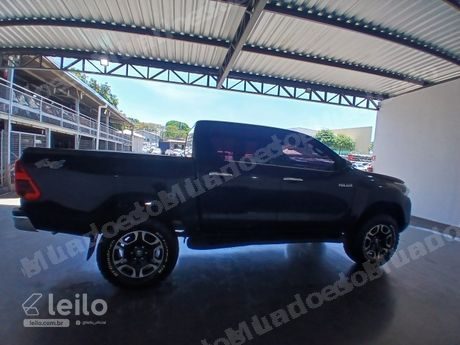 Toyota Hilux em leilão em Aparecida de Goiânia/GO