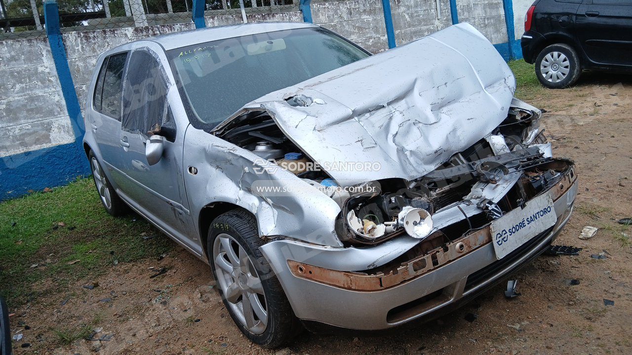Volkswagen Golf 2002 em leilao em São José dos Pinhais/PR