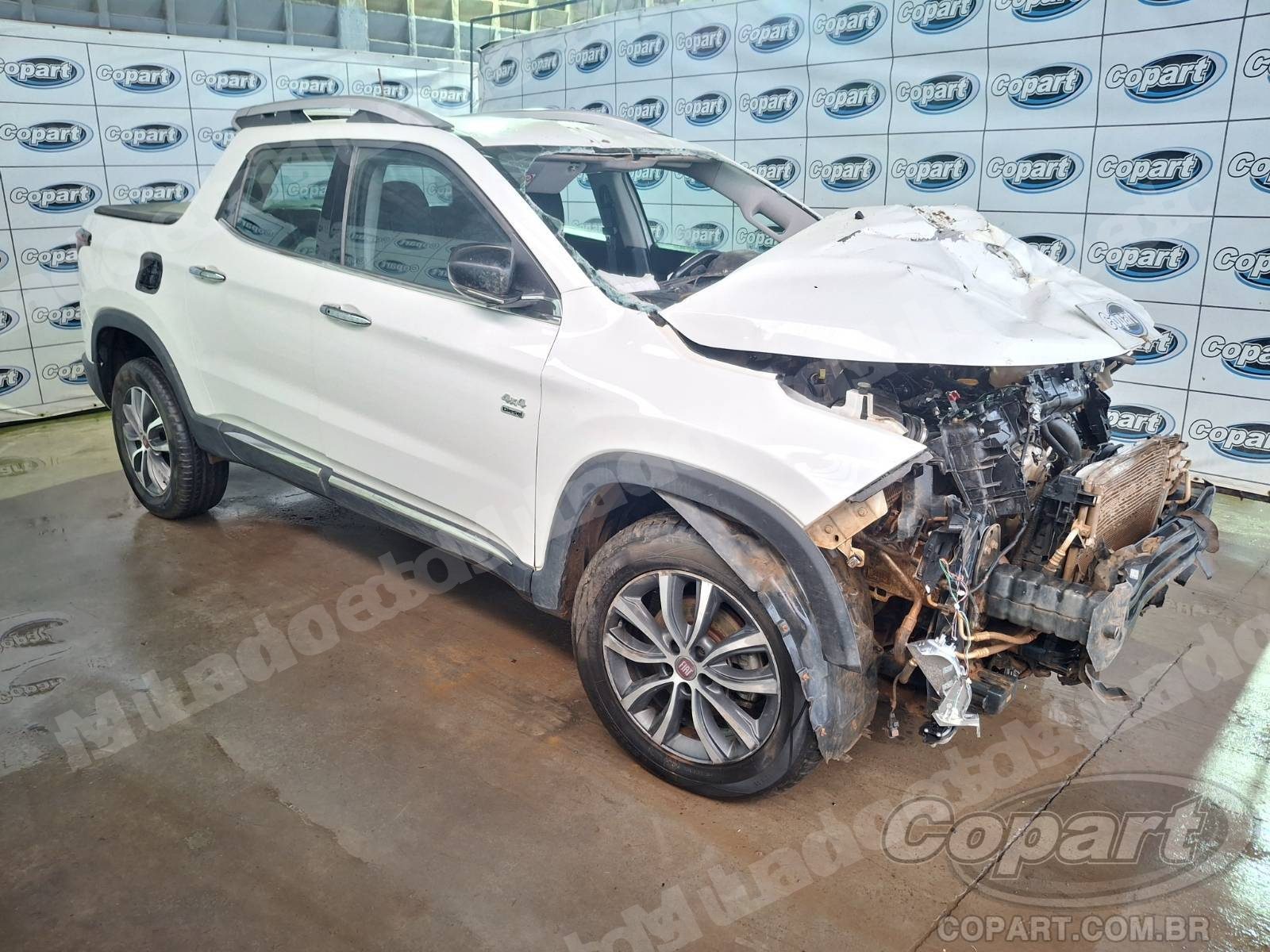 Lote em leilao em Candeias/BA