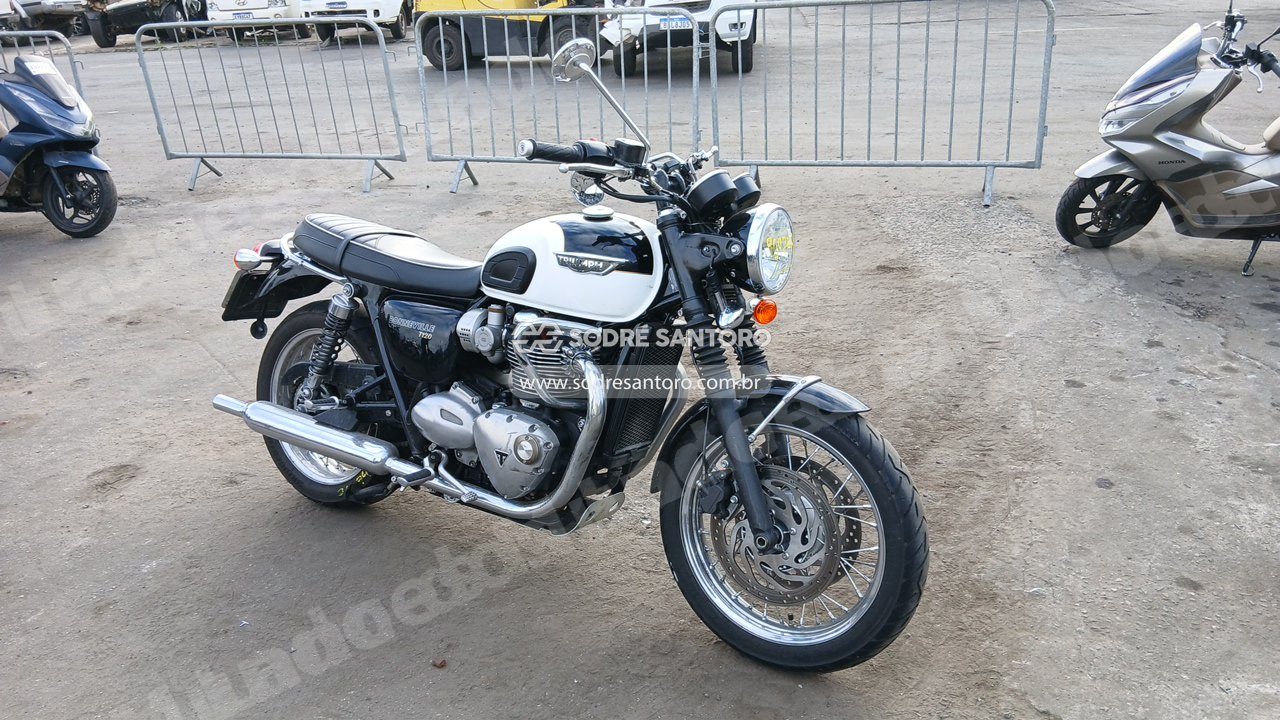 Triumph Bonneville T120 2018 em leilão em Brasil