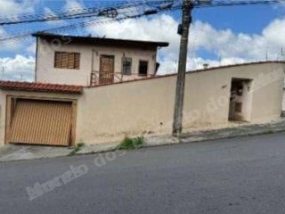 Casa de 137 m2 em leilão em Poços de Caldas/MG