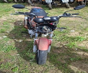 Yamaha em leilão em Brasil - Lote 27