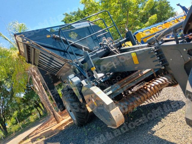 Máquina agrícola 2024 em leilão em Fartura/SP