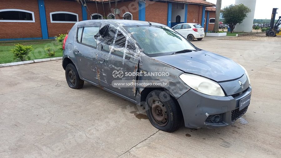 Renault Sandero 2012 em leilão em Cesário Lange/SP