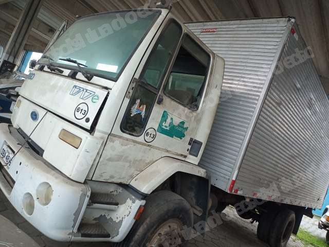 Ford em leilao em Brasil