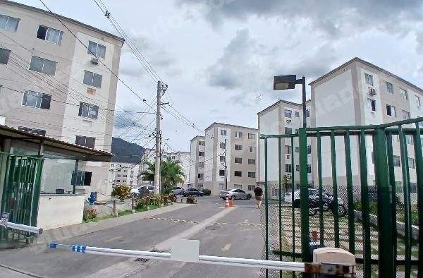 Apartamento em leilao em U/RJ