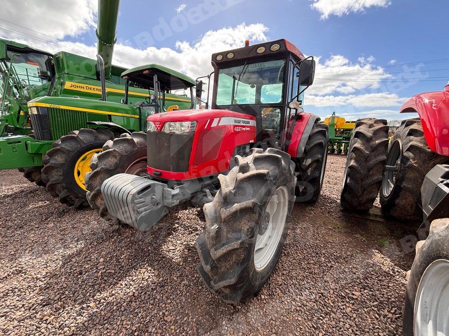Máquina agrícola 2016 em leilão em Arroio Grande/RS