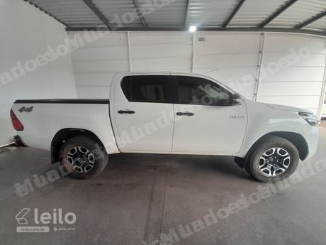 Toyota Hilux em leilão em Aparecida de Goiânia/GO