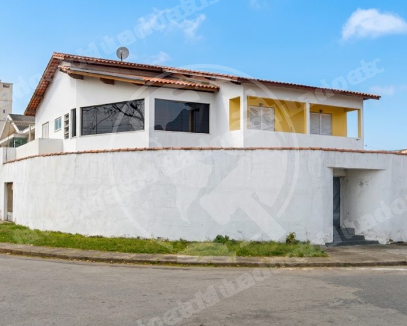 Casa de 335 m2 em leilao em São José dos Campos/SP