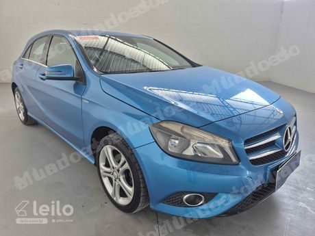 Mercedes A em leilão em Eusébio/CE