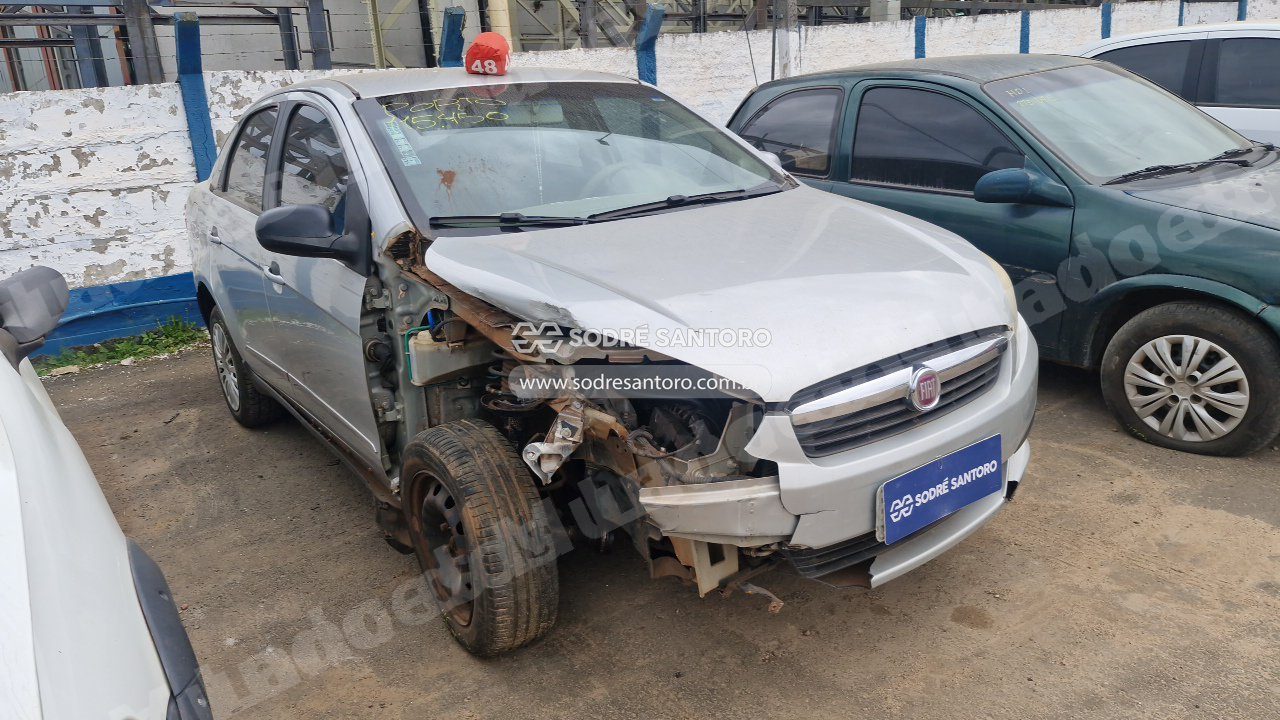 Fiat Siena Essence 1.6 2013 em leilao em São José dos Pinhais/PR