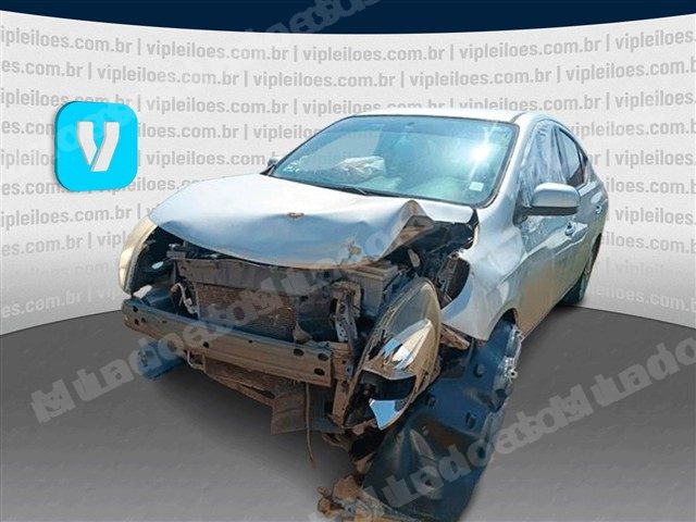Nissan 2012 em leilão em Brasil