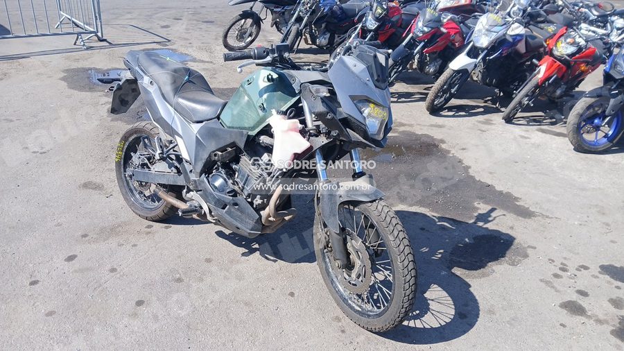 Kawasaki Versys-X 300 A 2023 em leilão em Guarulhos/SP