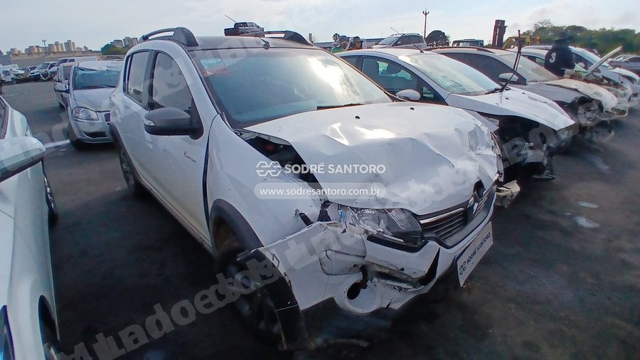 Renault Sandero Step 16 2016 em leilão em Guarulhos/SP