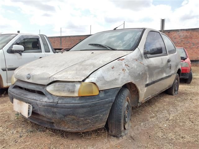Fiat em leilao em Brasil
