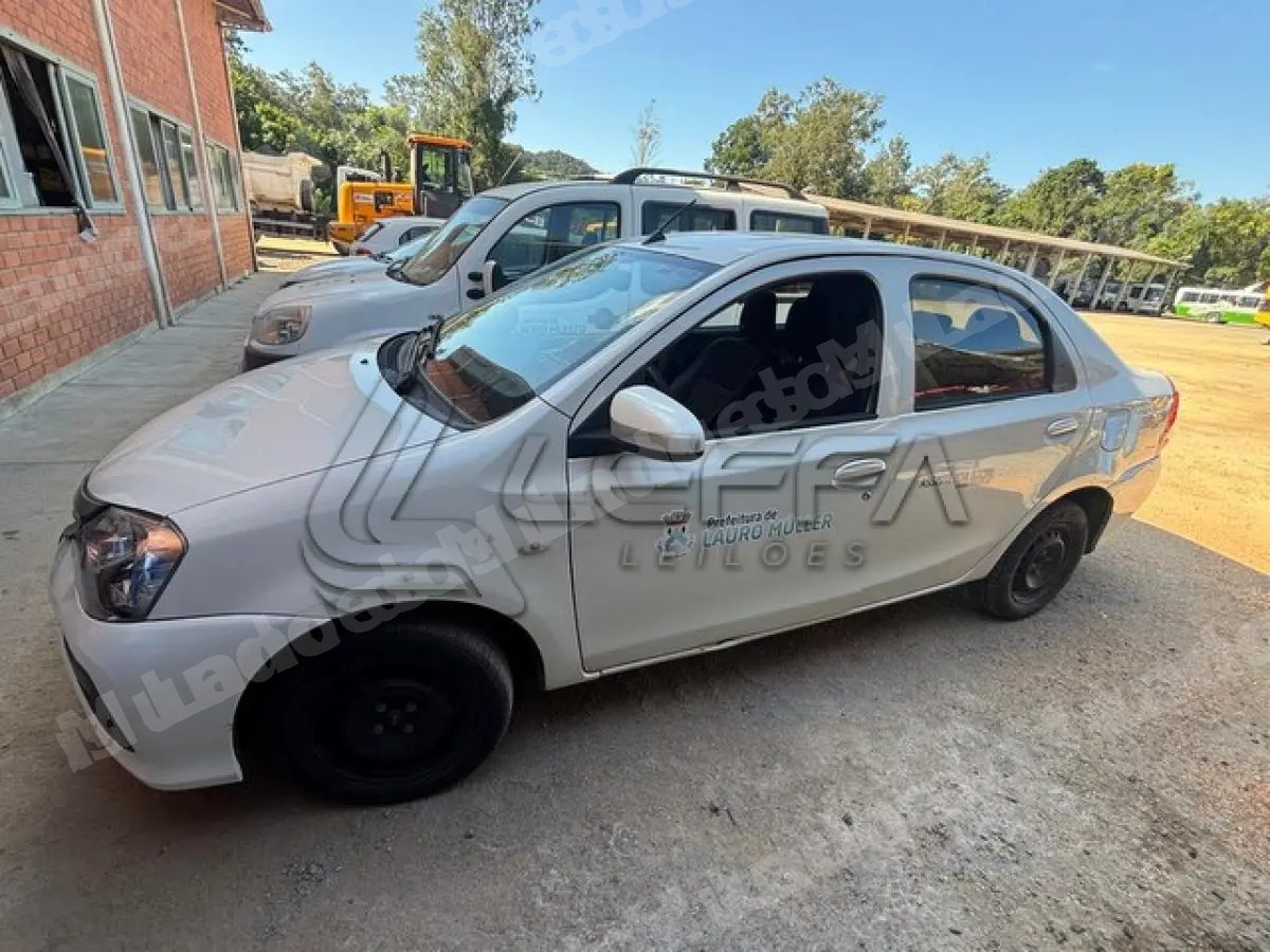 Toyota Etios em leilao em Brasil - Lote 1
