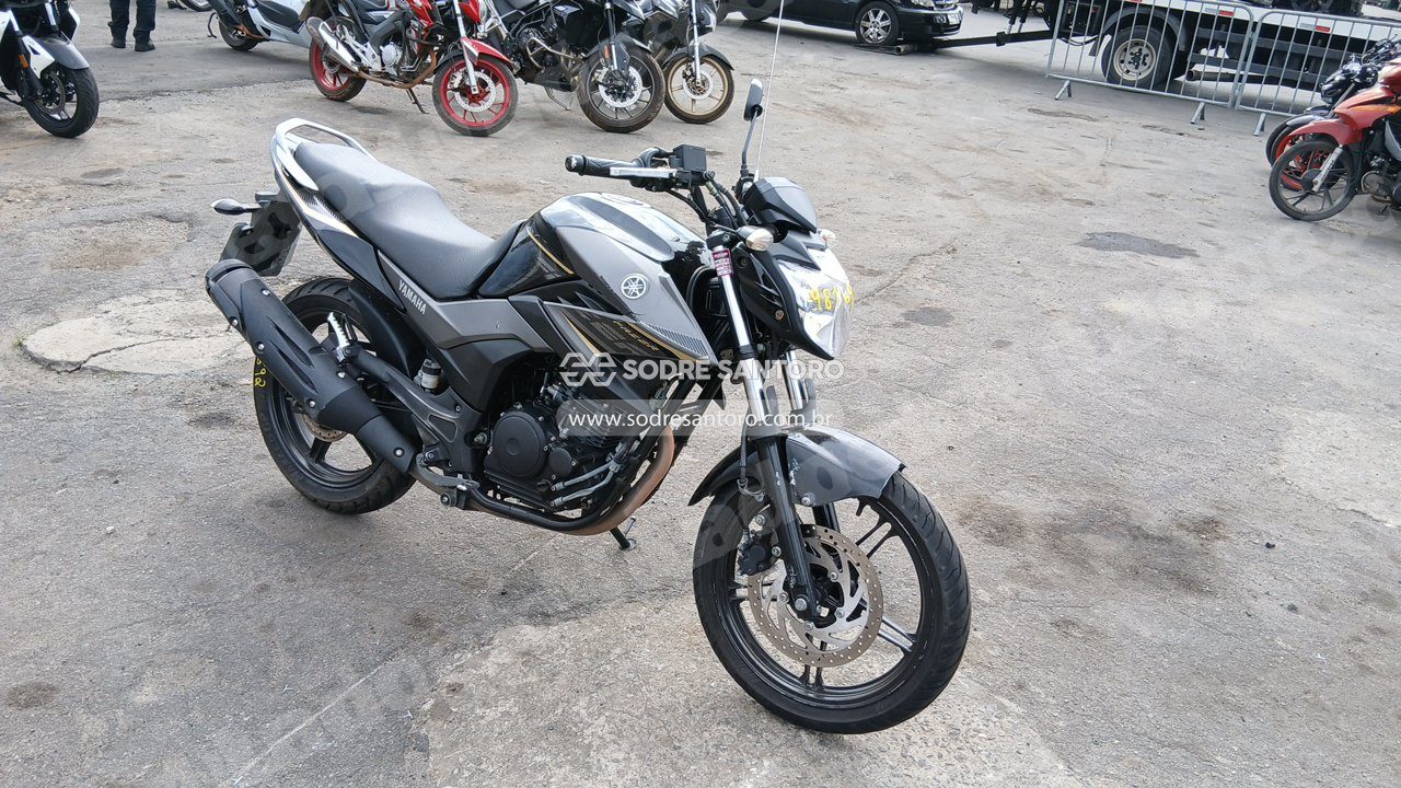 Yamaha Fazer 250 Blueflex 2017 em leilão em Brasil