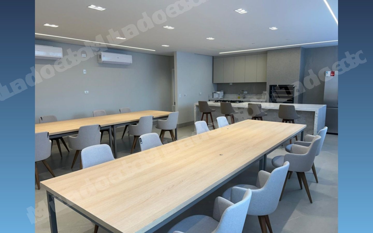 Apartamento de 247 m2 em leilão em Maringá/PR