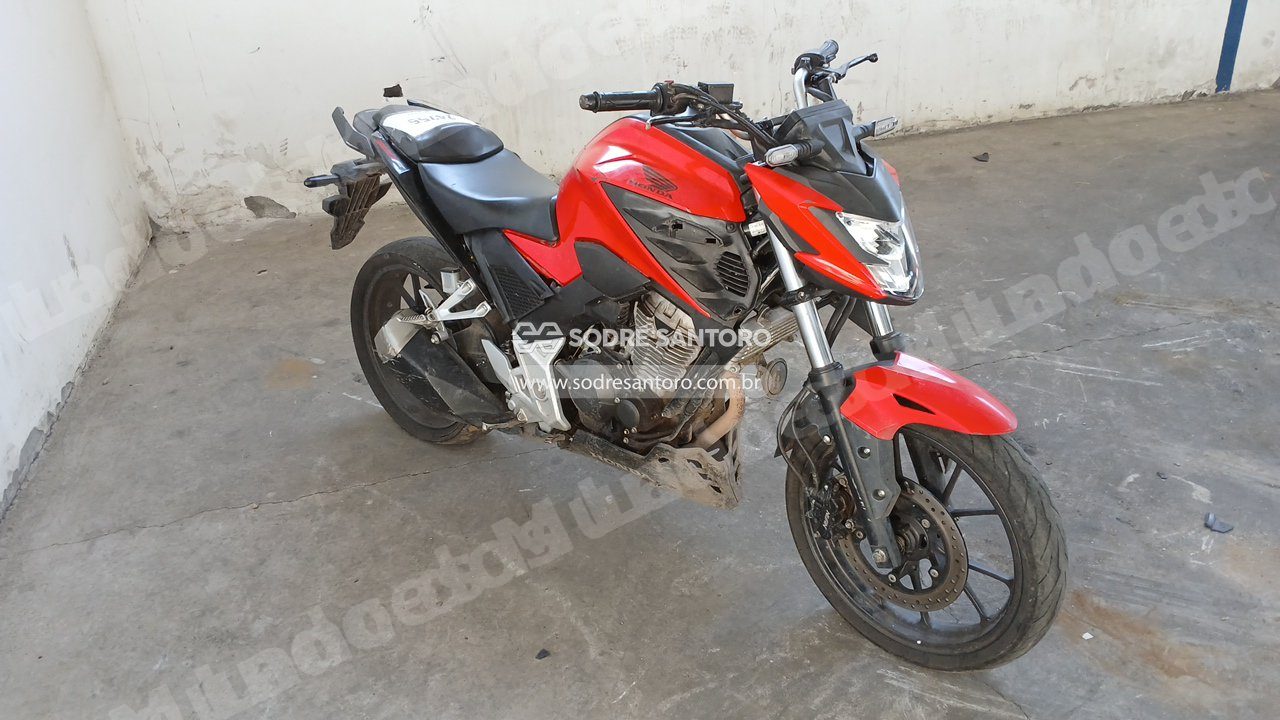 Honda em leilao em Caçapava/SP