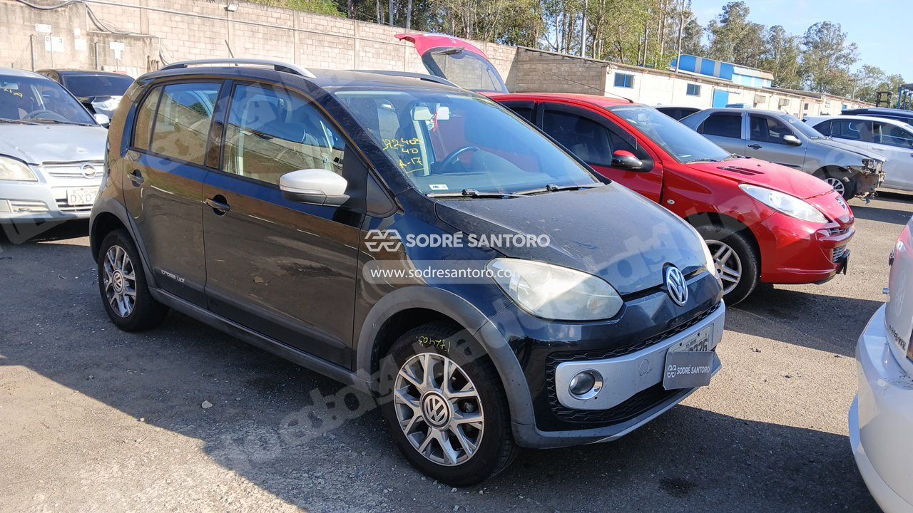 Volkswagen Up Cross Ma 2017 em leilao em Monte Mor/SP