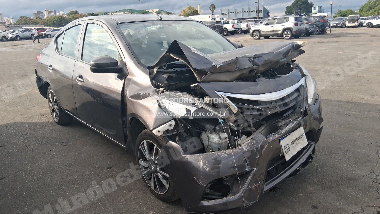Nissan em leilao em Brasil