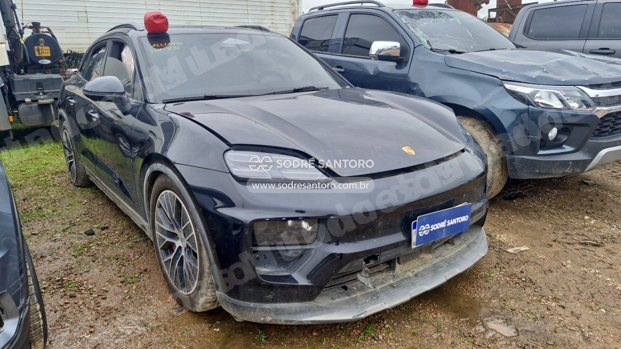 Porsche em leilao em São José dos Pinhais/PR
