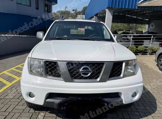 Nissan Frontier 2012 em leilão em Pontes/SP