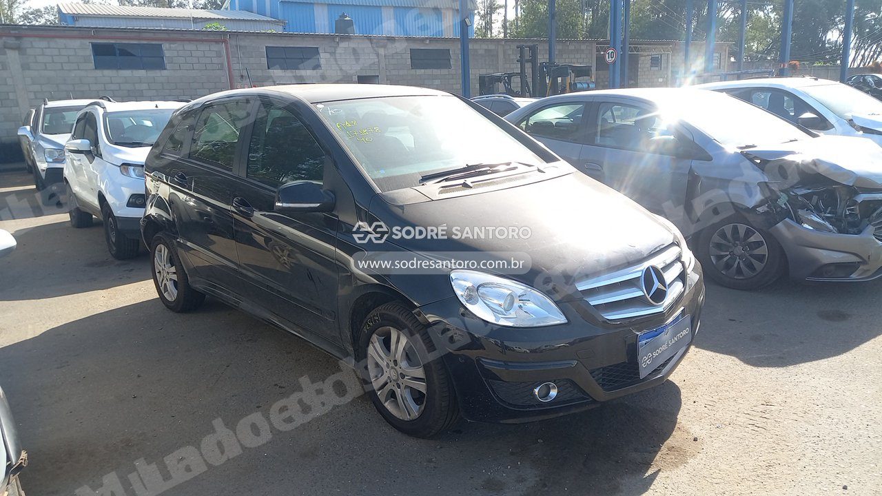 Mercedes em leilao em Monte Mor/SP