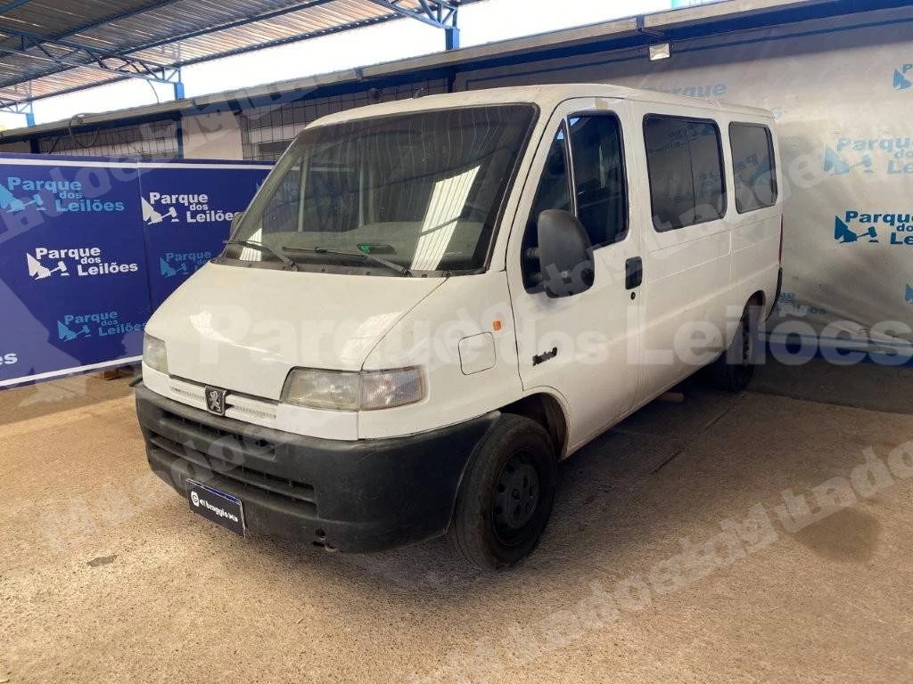 Peugeot Boxer 2004 em leilao em Brasil