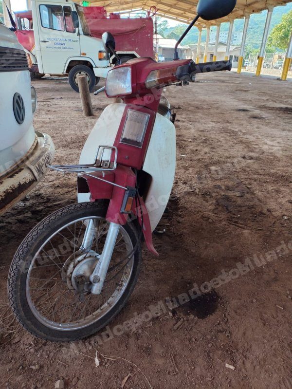 Honda em leilao em Motocicleta Honda Dream Igrejinha/RS