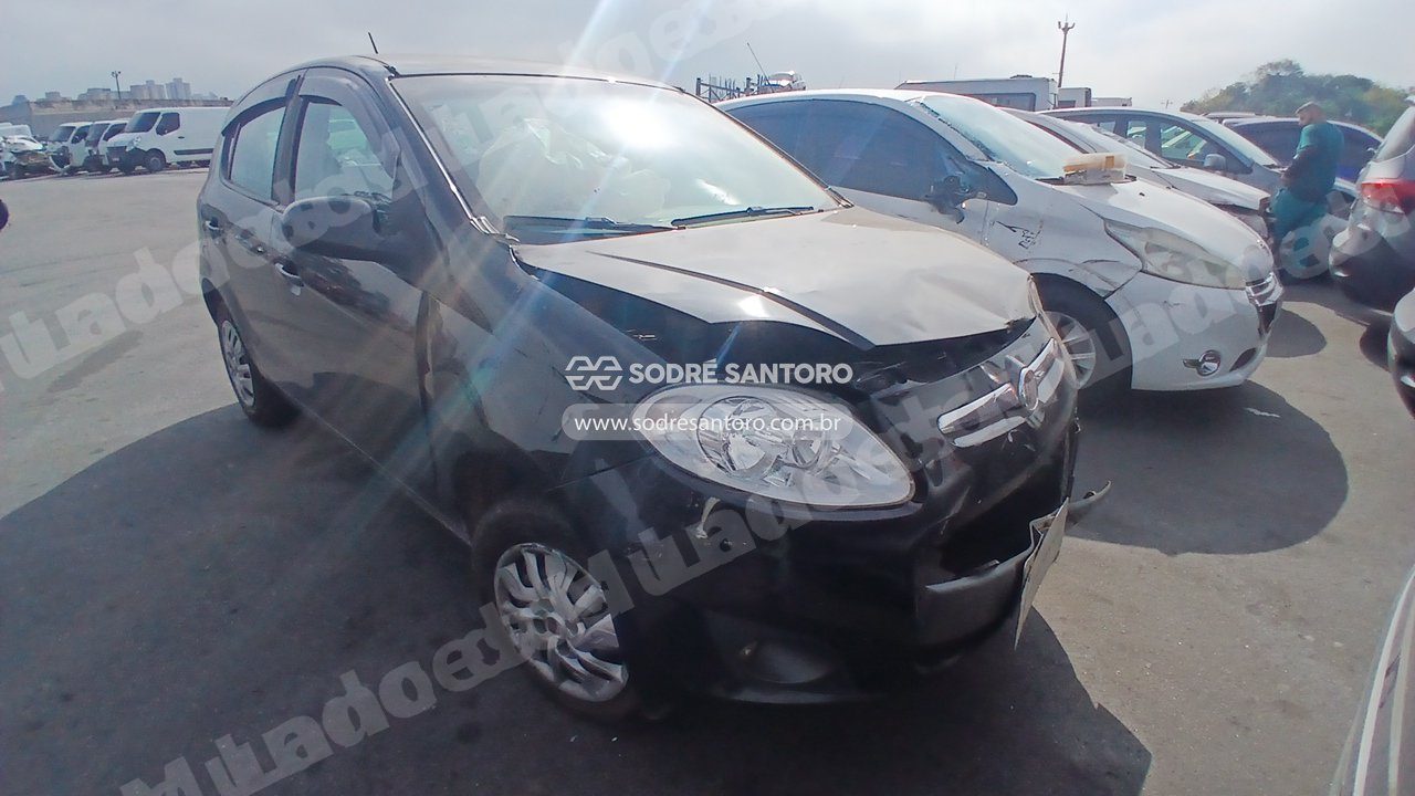 Fiat Palio Attract 1.0 2014 em leilao em Brasil