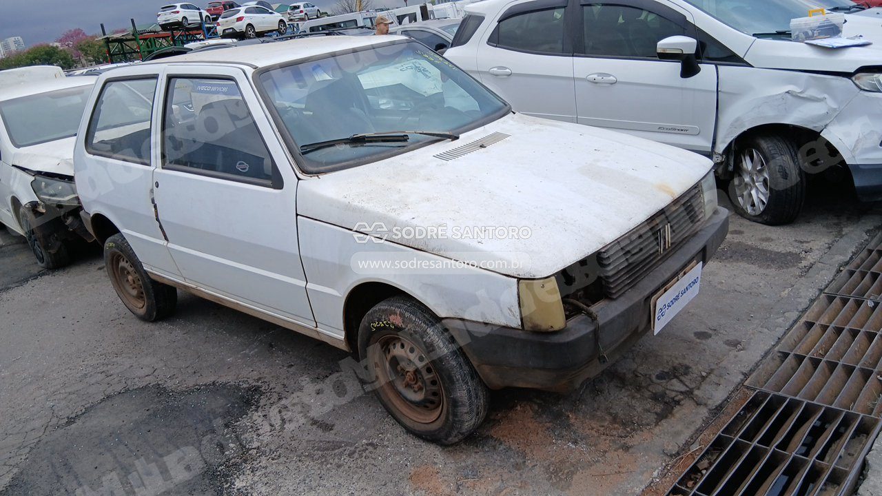 Fiat Uno Mille 1993 em leilão em Brasil